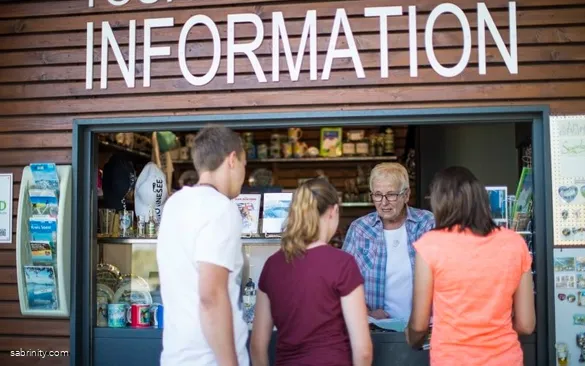 Tourist Information auf der Staumauer