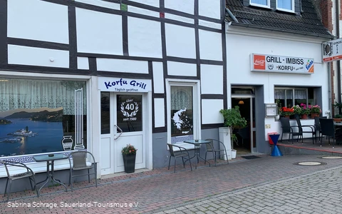 Grillstube Korfu, Sichtigvor