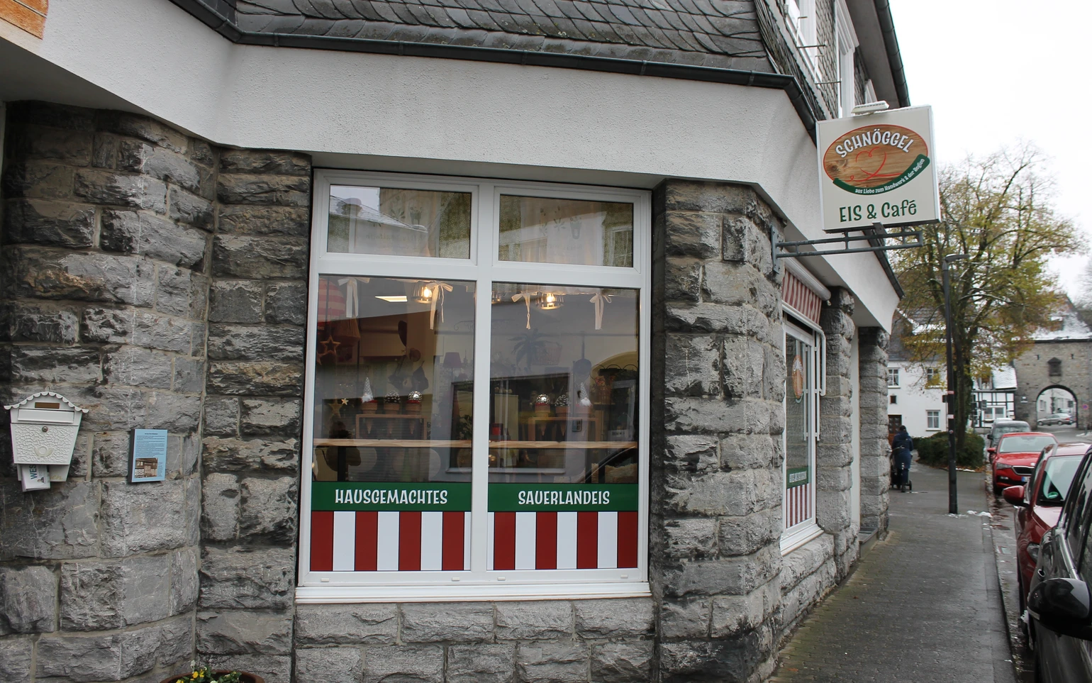 Schnöggel Eiscafé.JPG