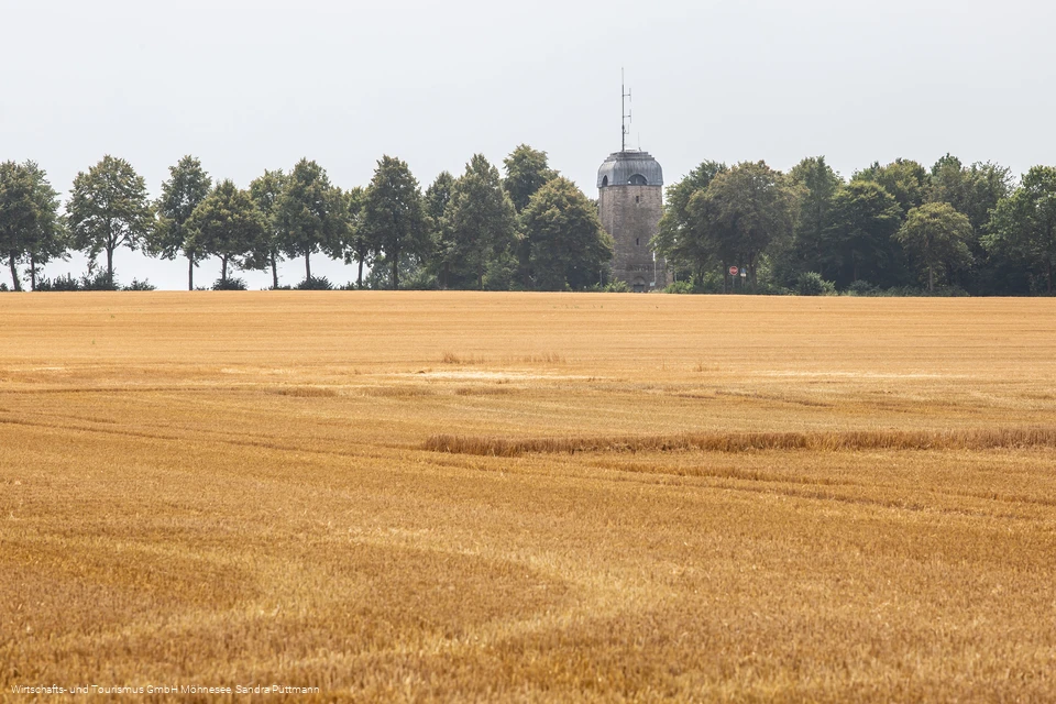 Bismarckturm Möhnesee weit