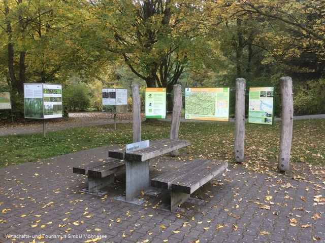 Tor zur Waldroute Neuhaus