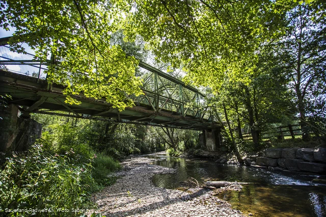 Brückenbau zwischen Warstein und dem Möhnesee