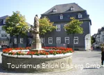 Petrusbrunnen und Museum Haus Hövener