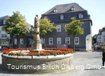 Petrusbrunnen und Museum Haus Hövener